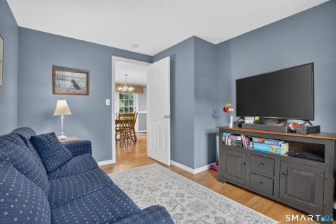 10 Roosevelt Boulevard Enfield CT 06082
