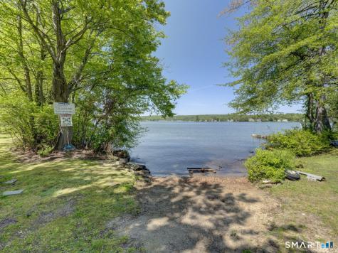 18 Brook Trail East Hampton CT 06424