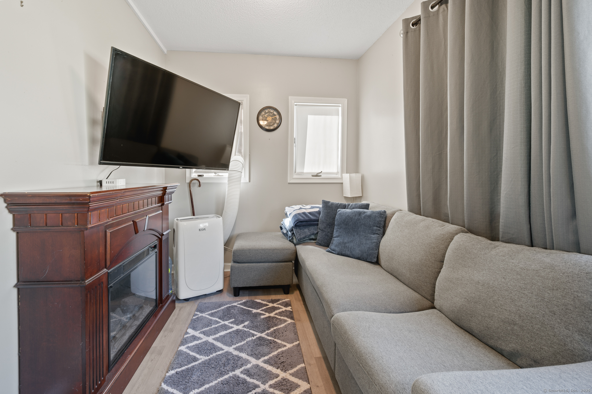 211 Fairlane Drive Wethersfield CT 06109