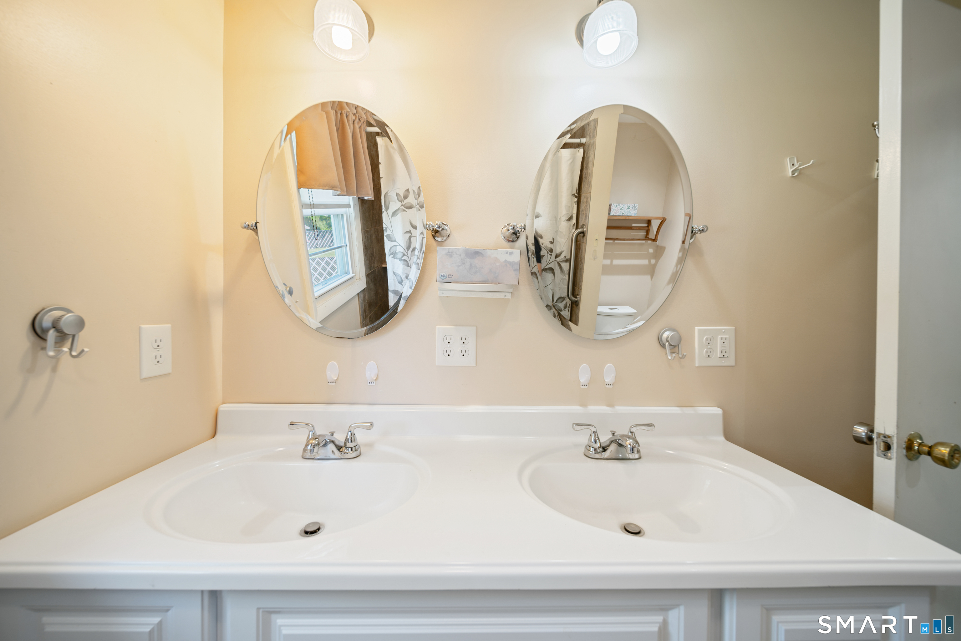 194 Cedar Street Wethersfield CT 06109