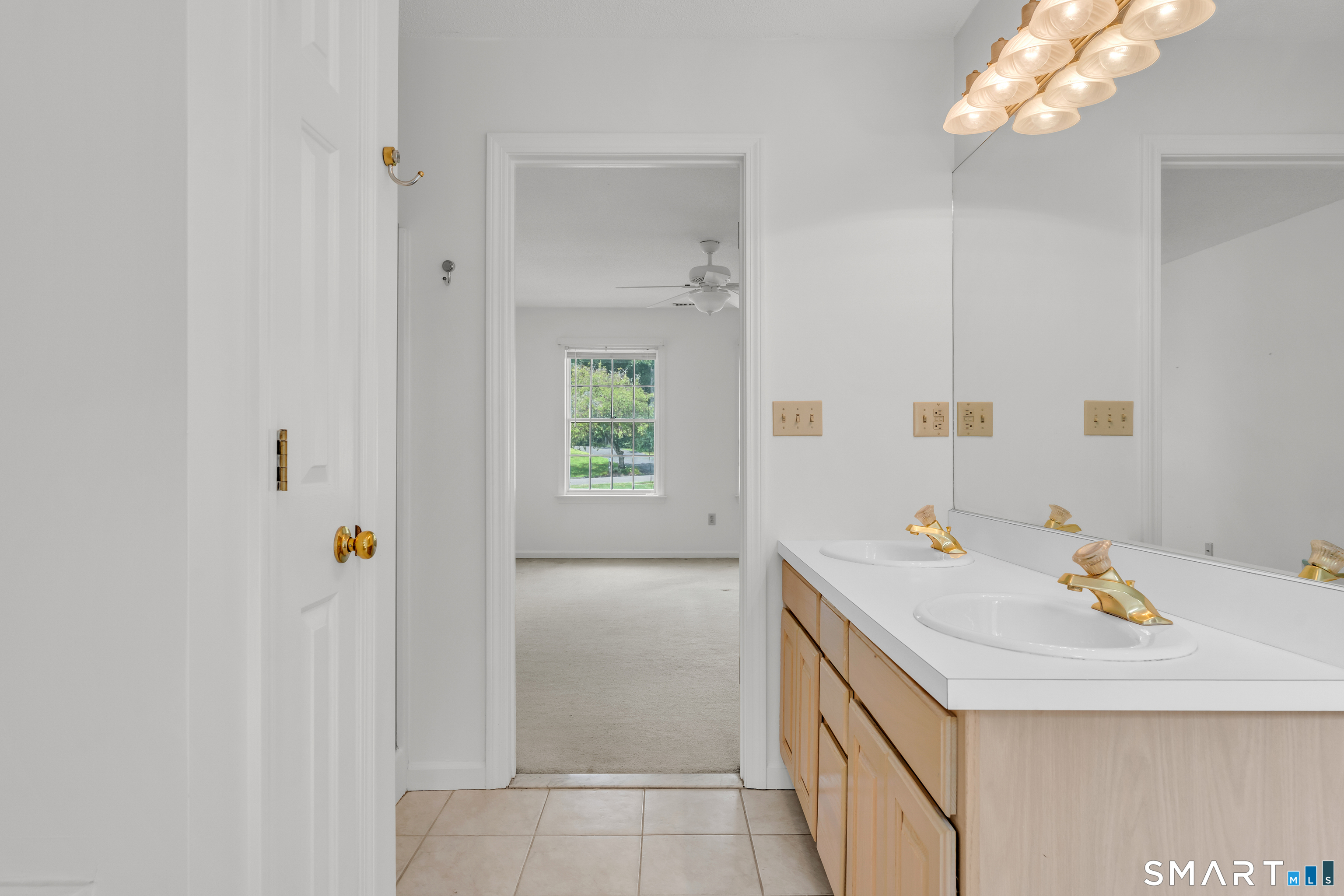 49 Melissa Drive North Haven CT 06473