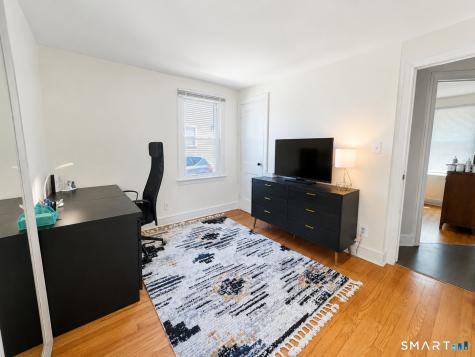 43 Essex Street Manchester CT 06040
