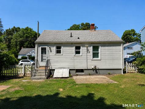 43 Essex Street Manchester CT 06040
