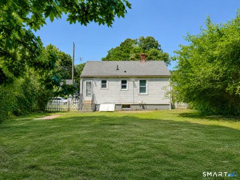 43 Essex Street Manchester CT 06040