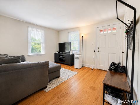 43 Essex Street Manchester CT 06040