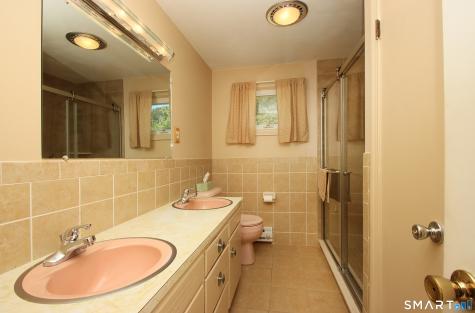 32 Quarry Road Granby CT 06035