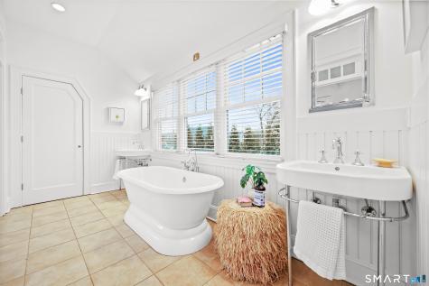 164 Wakeman Road Fairfield CT 06824