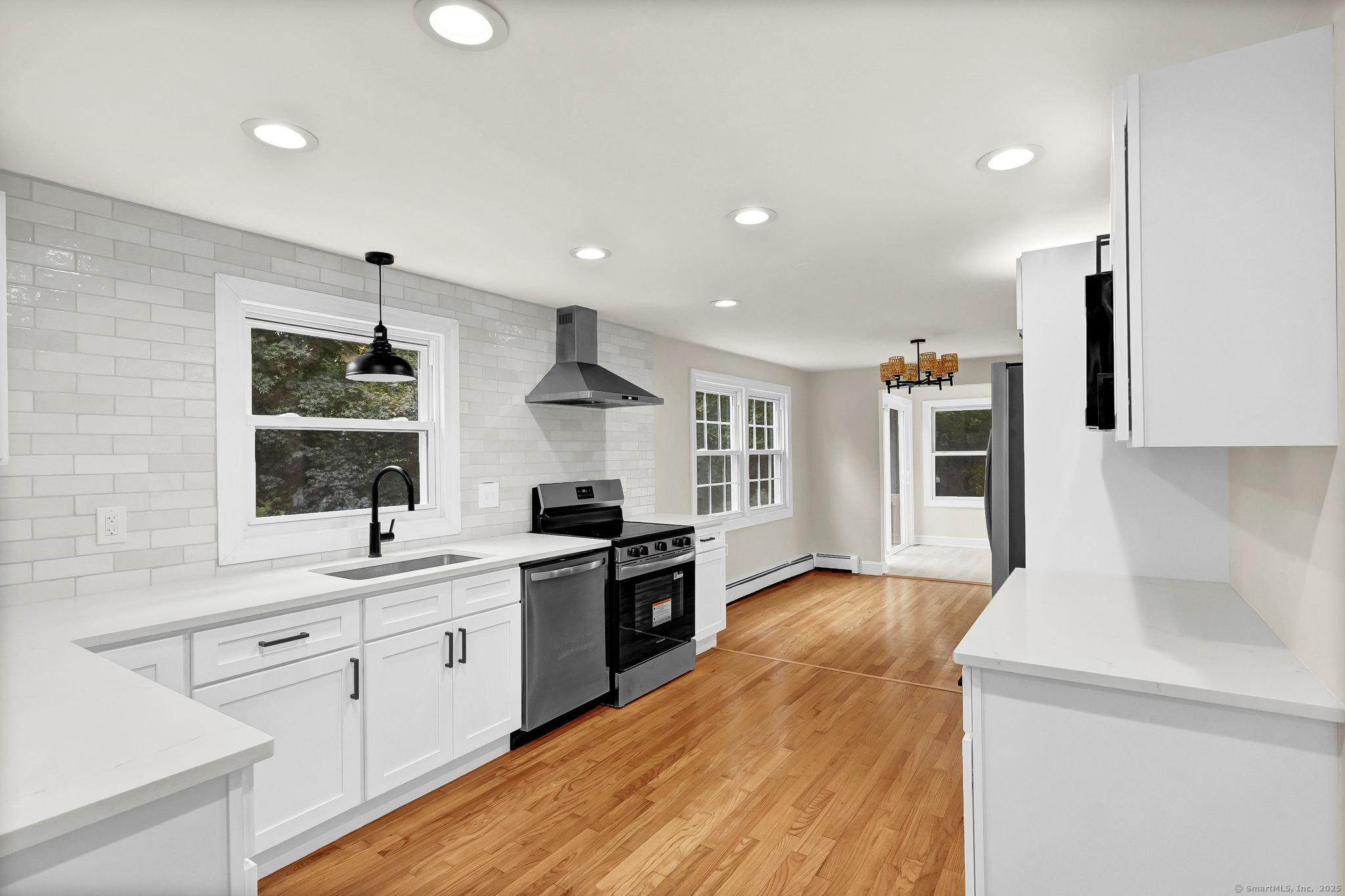 28 Sunnyfield Drive Windsor CT 06095