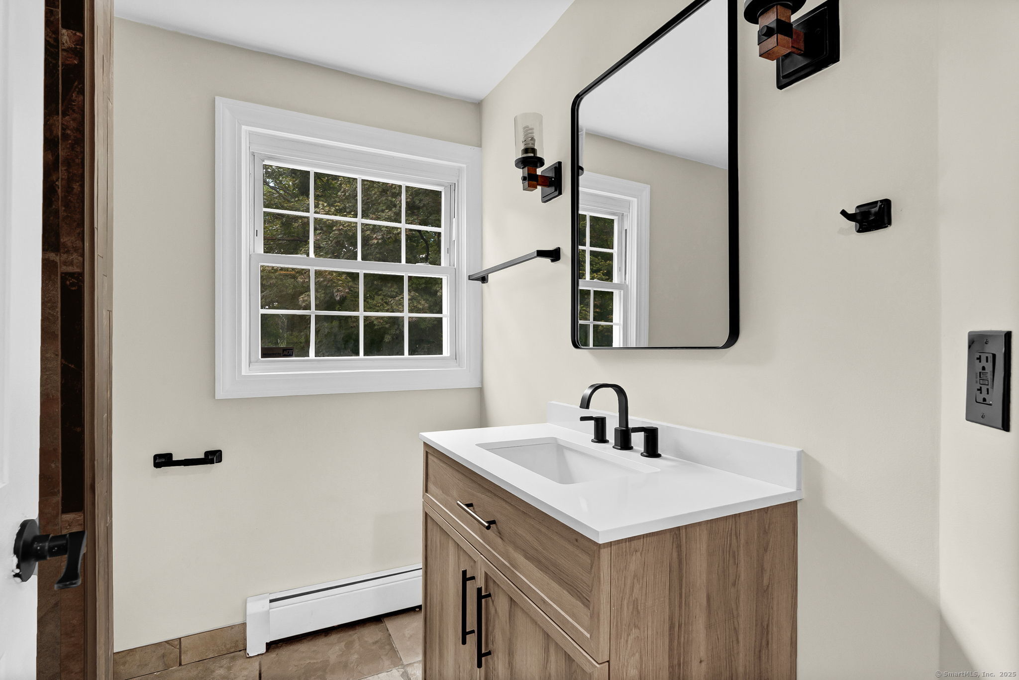 28 Sunnyfield Drive Windsor CT 06095