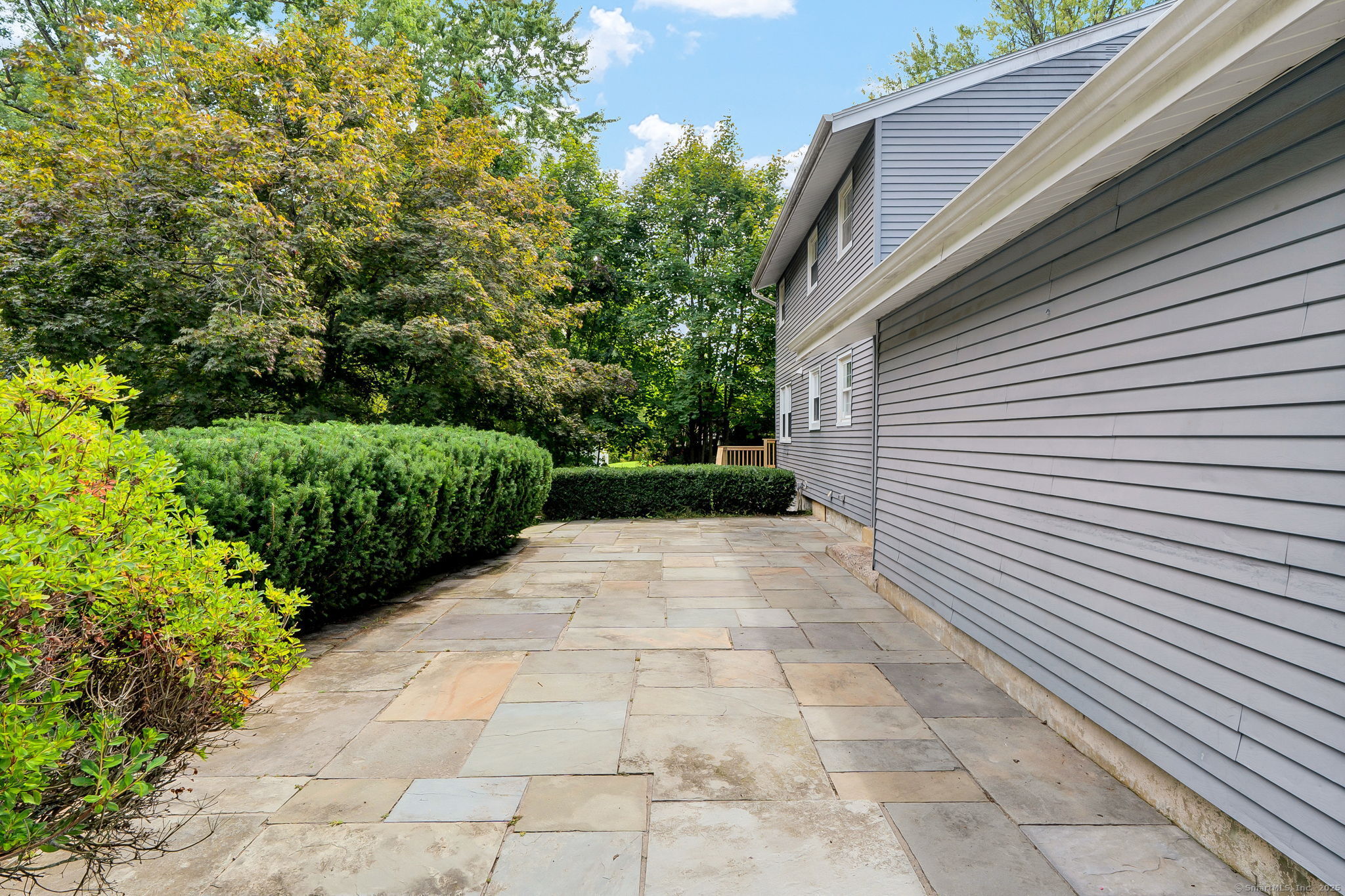 28 Sunnyfield Drive Windsor CT 06095