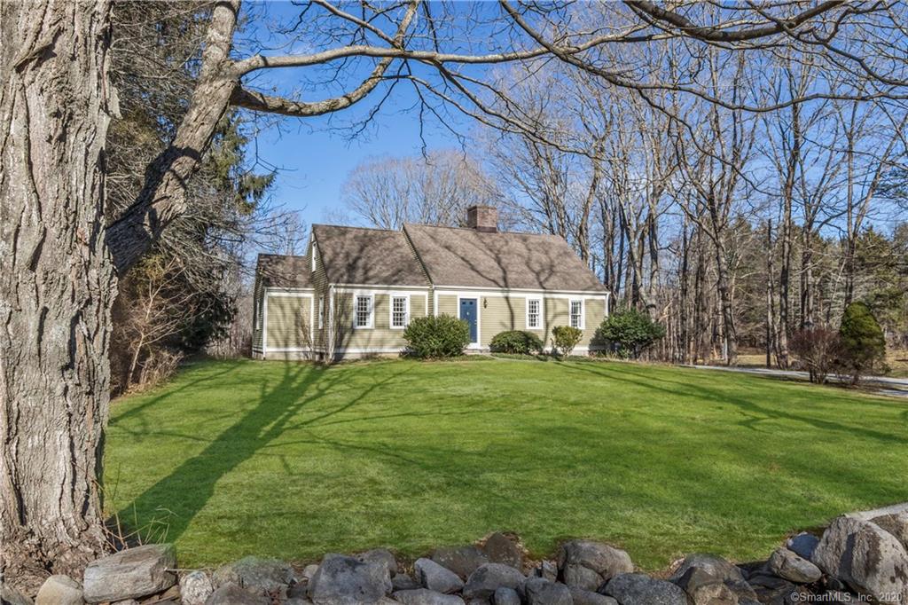 657 Nut Plains Road Guilford CT 06437