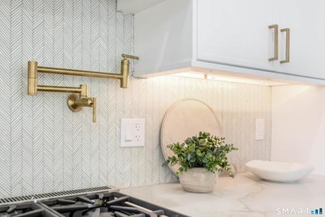 57 Beaumont Place Fairfield CT 06824