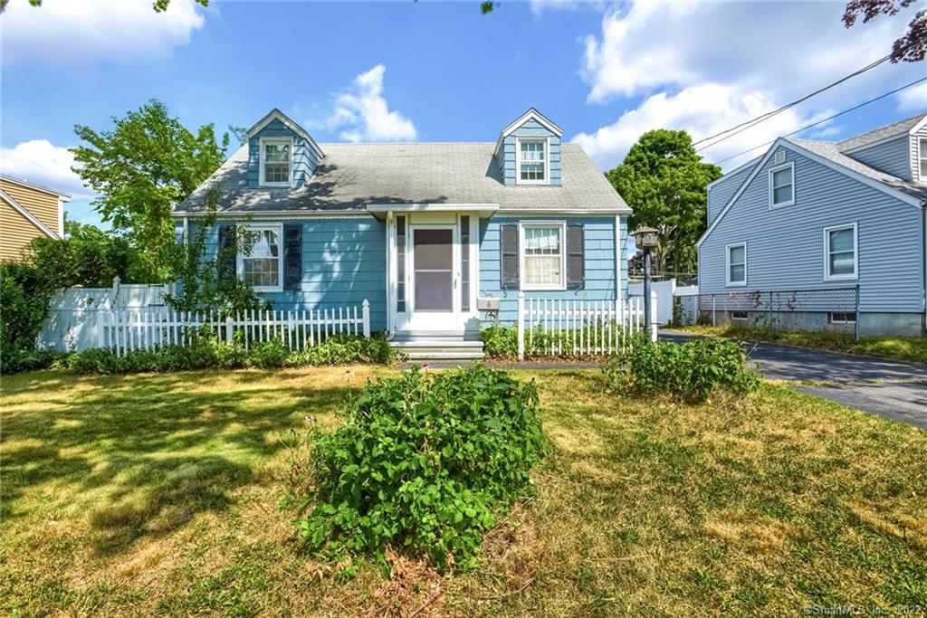 6 Guilford Court East Haven CT 06512