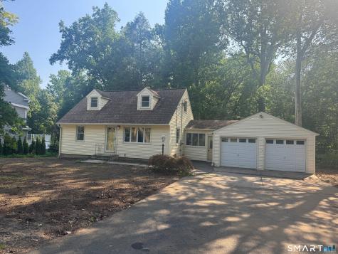 225 Winnepoge Drive Fairfield CT 06825