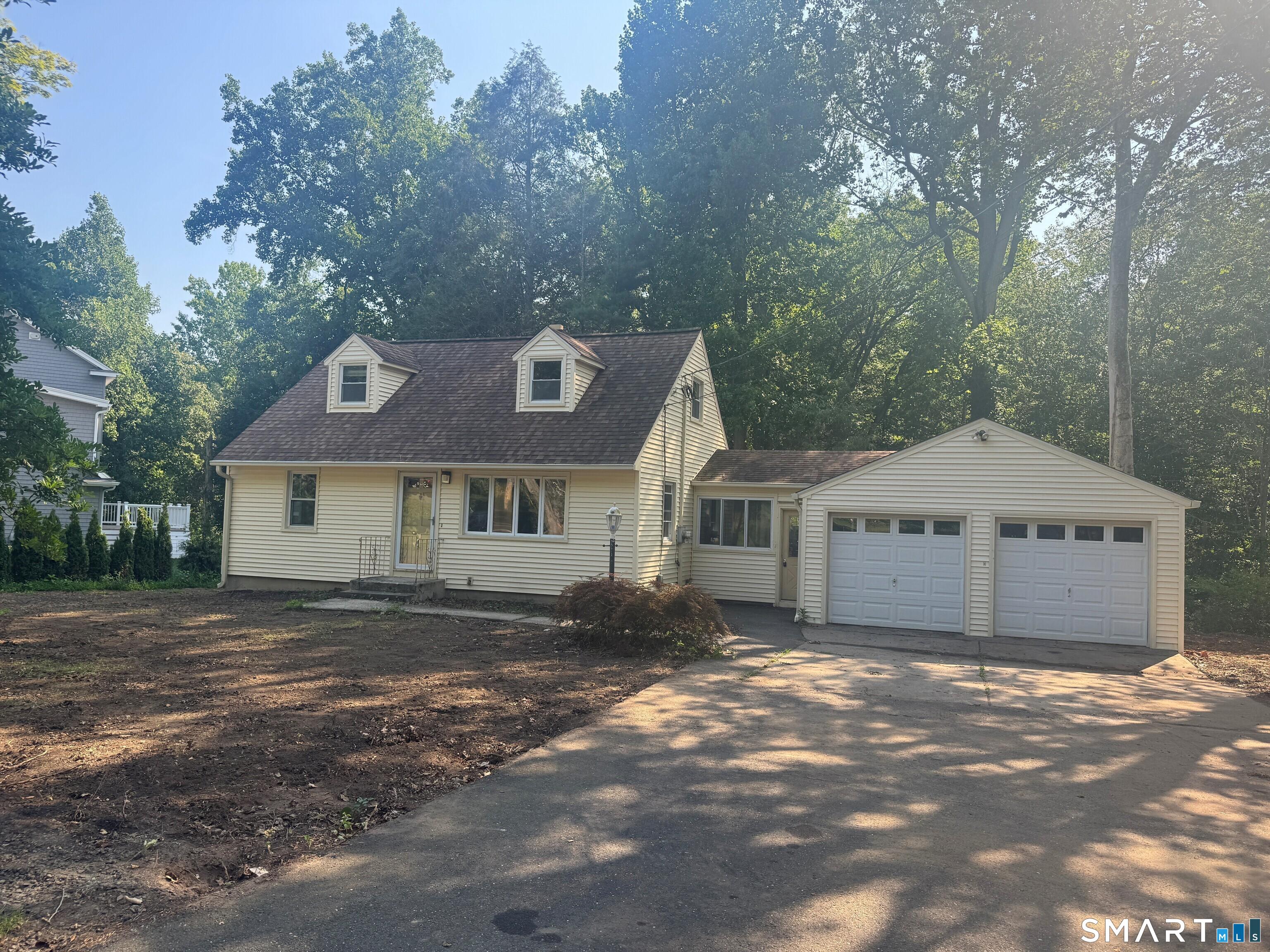 225 Winnepoge Drive Fairfield CT 06825