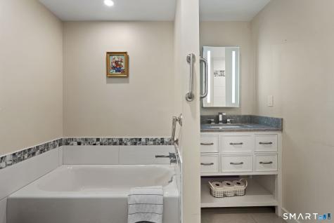 86 Fenwood Drive Old Saybrook CT 06475
