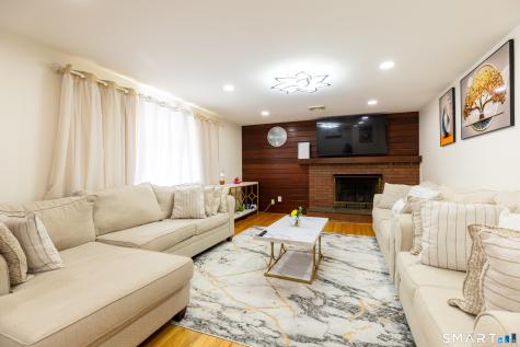 74 Harvest Lane East Hartford CT 06118