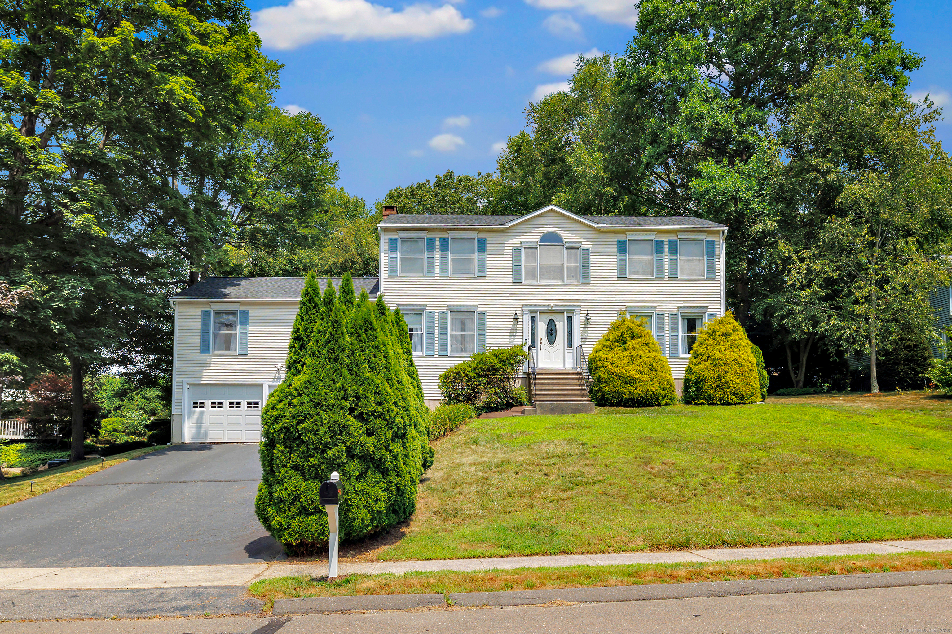 7 Amber Drive Seymour CT 06483