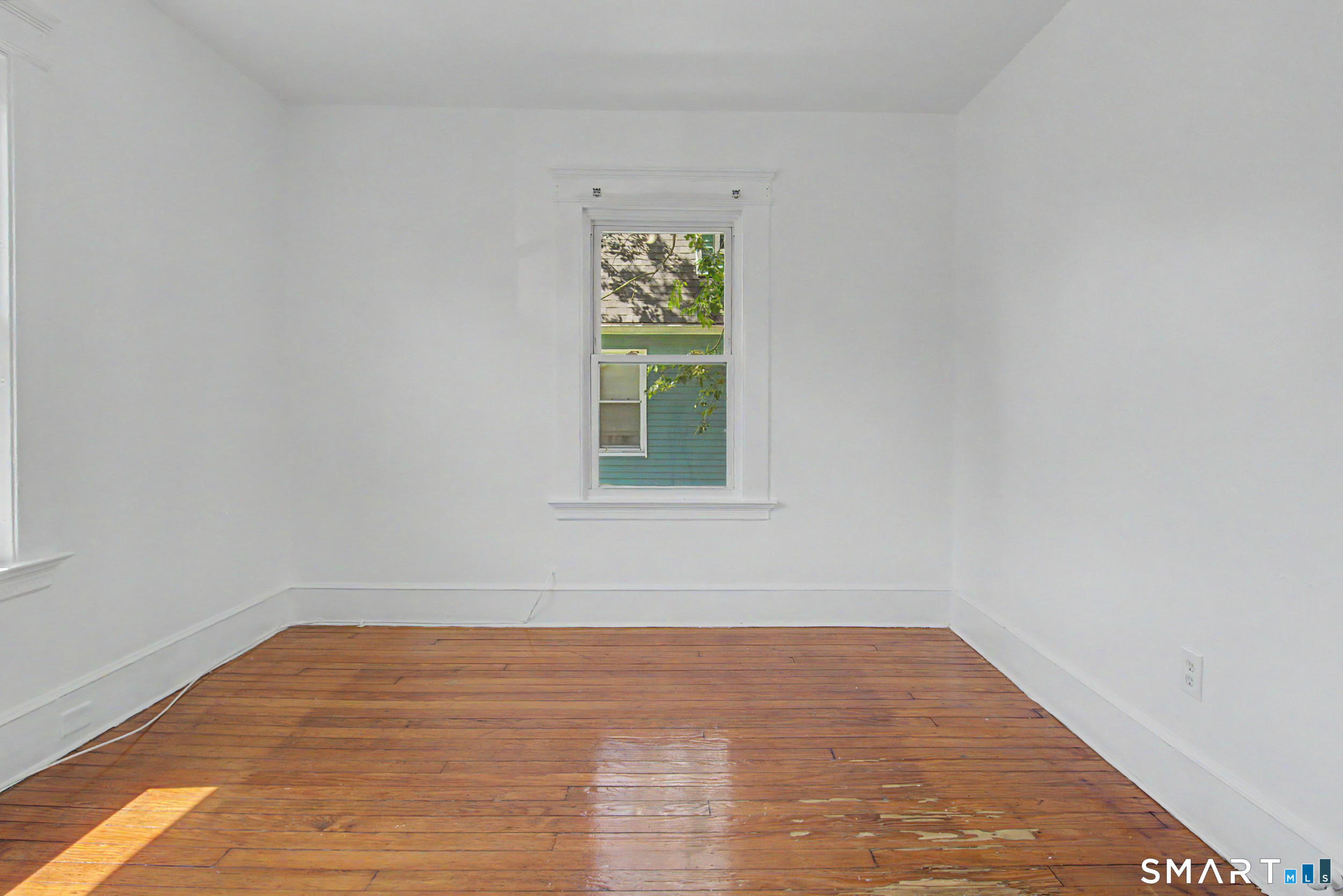 31 Smith Street West Haven CT 06516