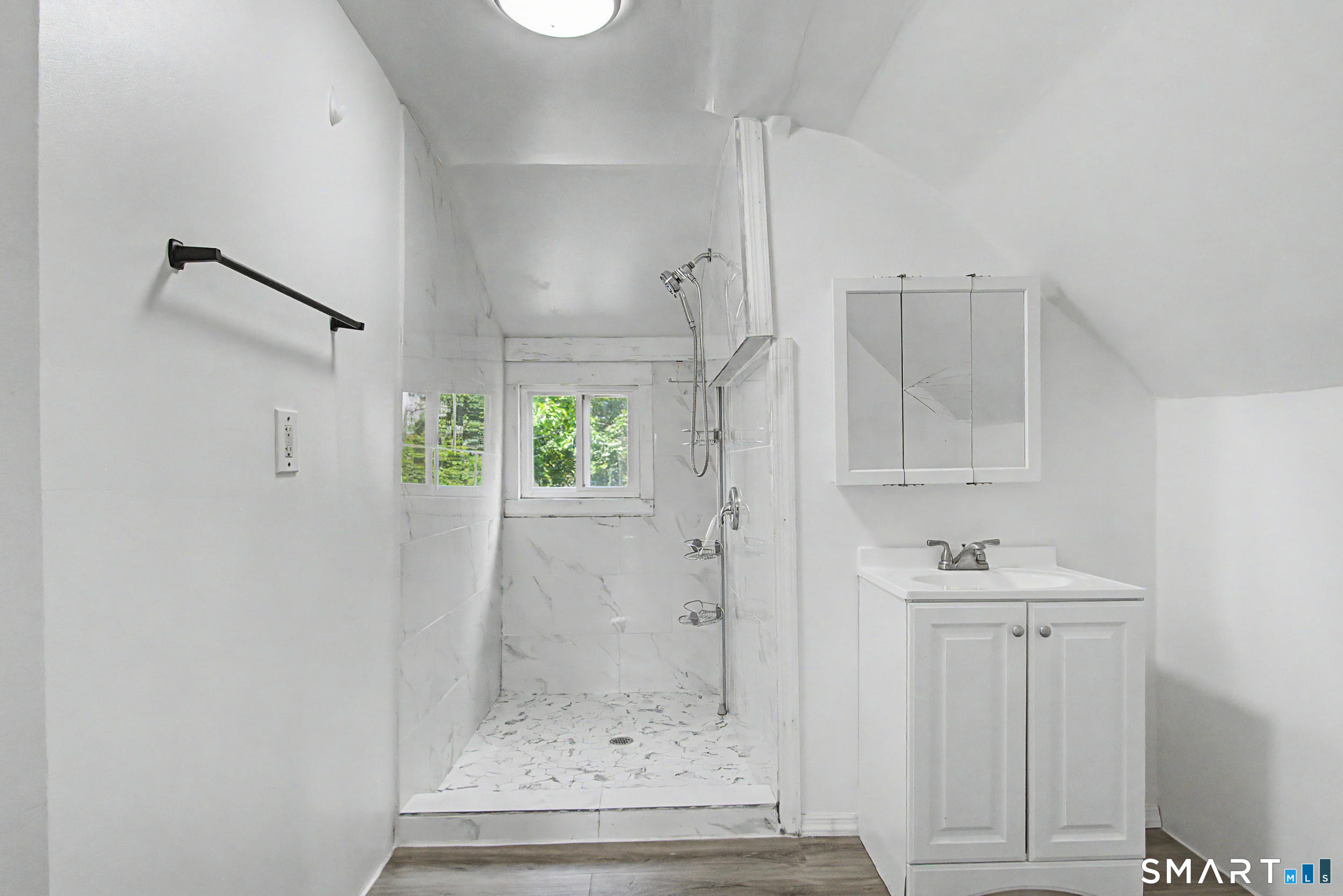 31 Smith Street West Haven CT 06516