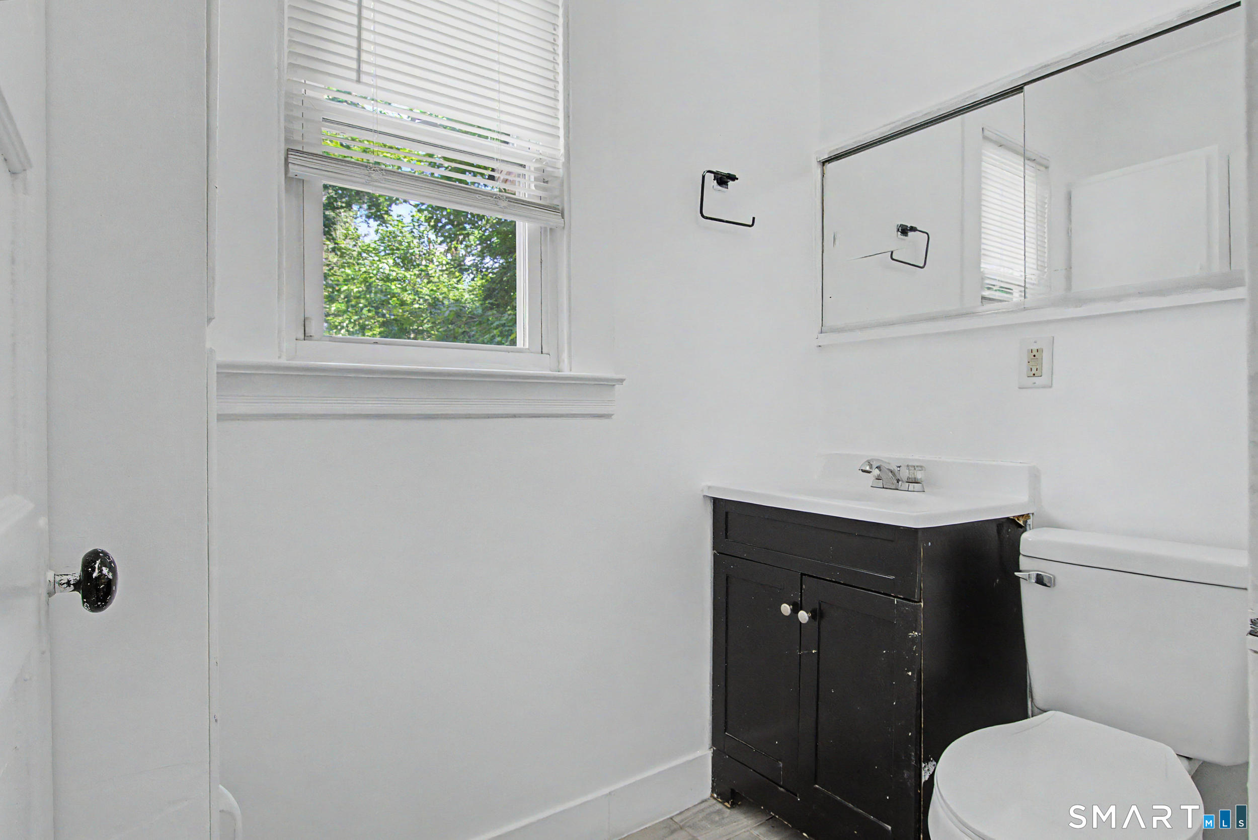 31 Smith Street West Haven CT 06516