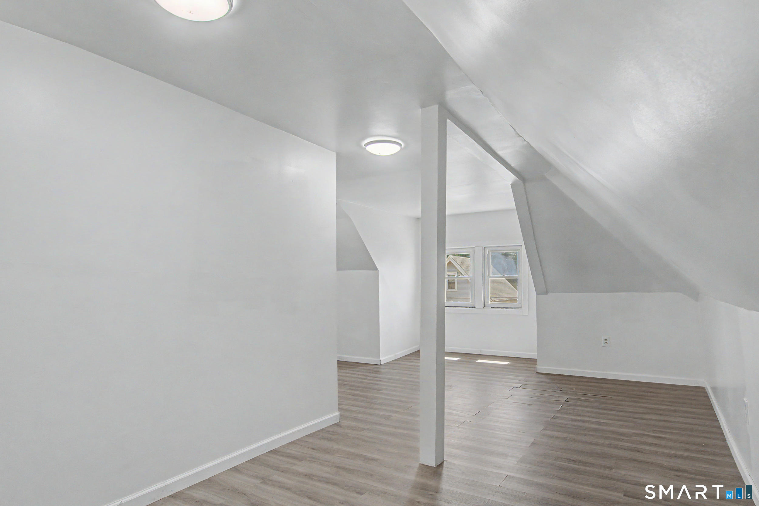 31 Smith Street West Haven CT 06516