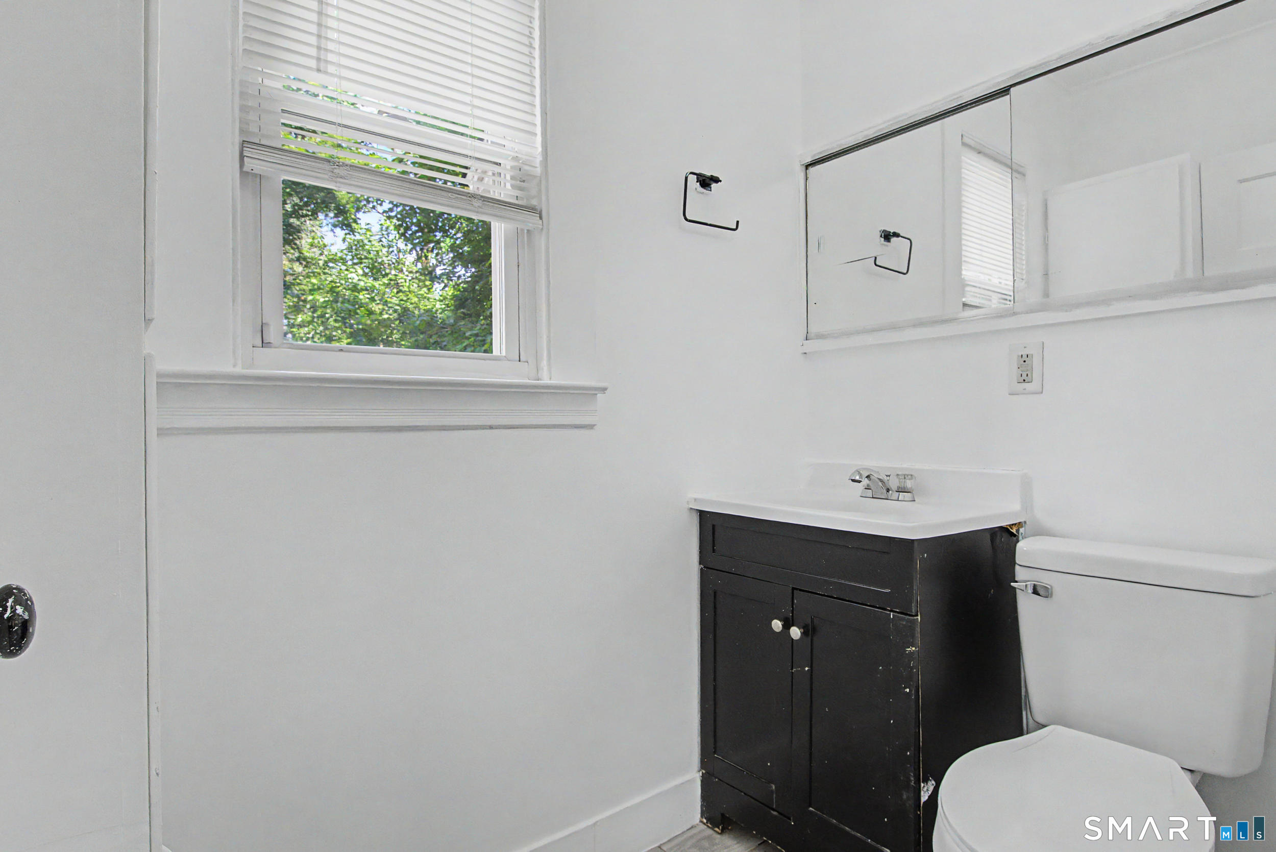 31 Smith Street West Haven CT 06516