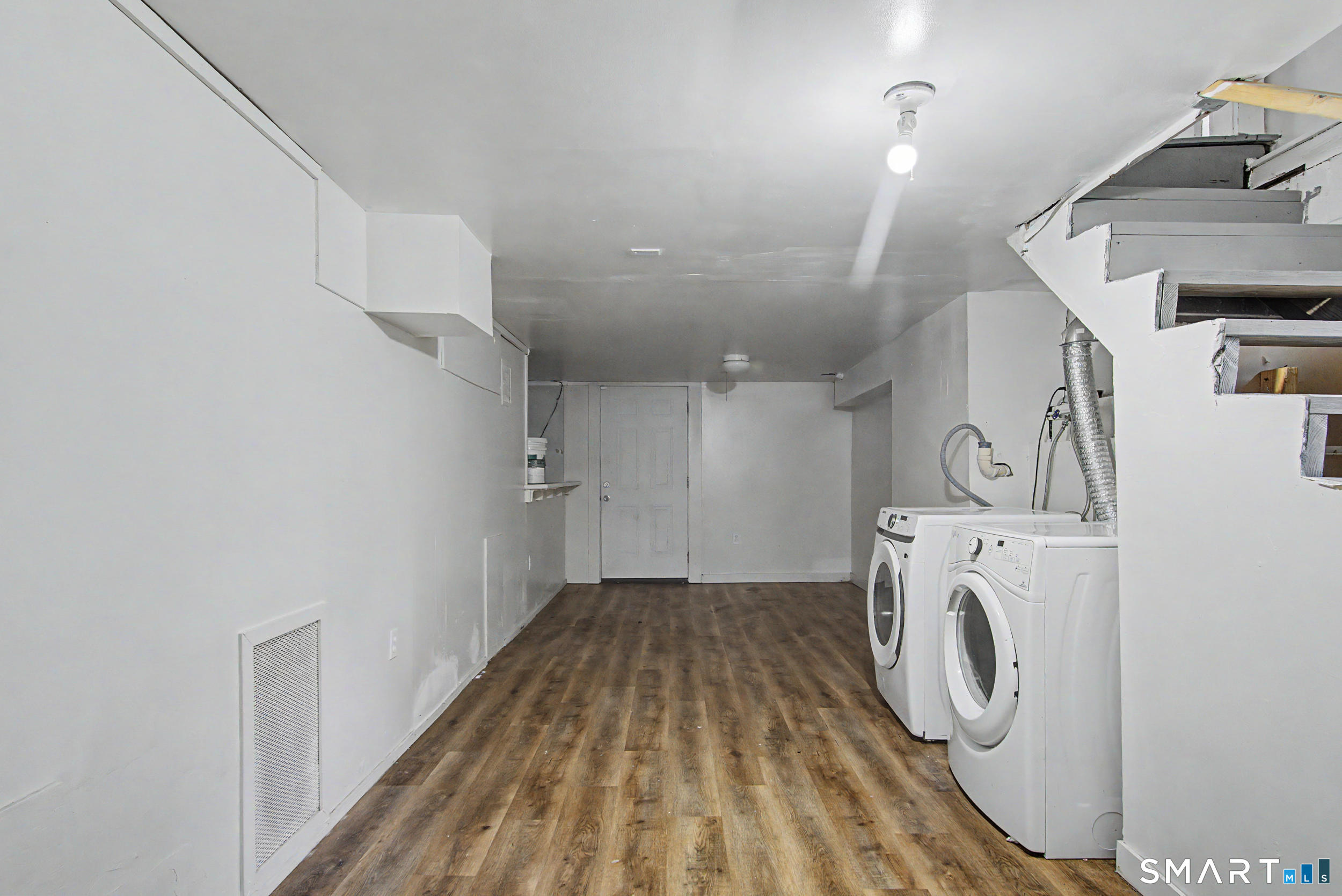 31 Smith Street West Haven CT 06516