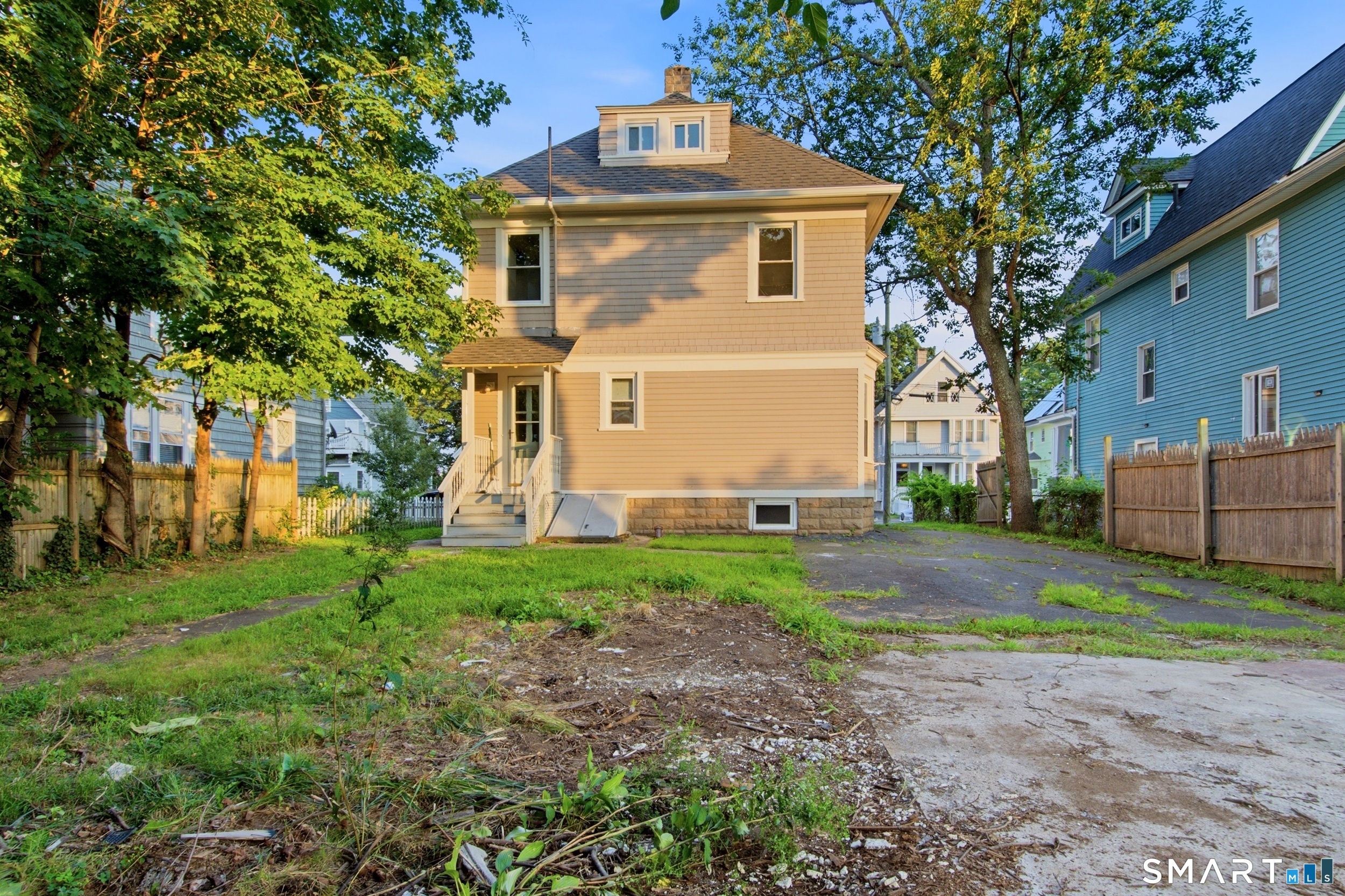 31 Smith Street West Haven CT 06516