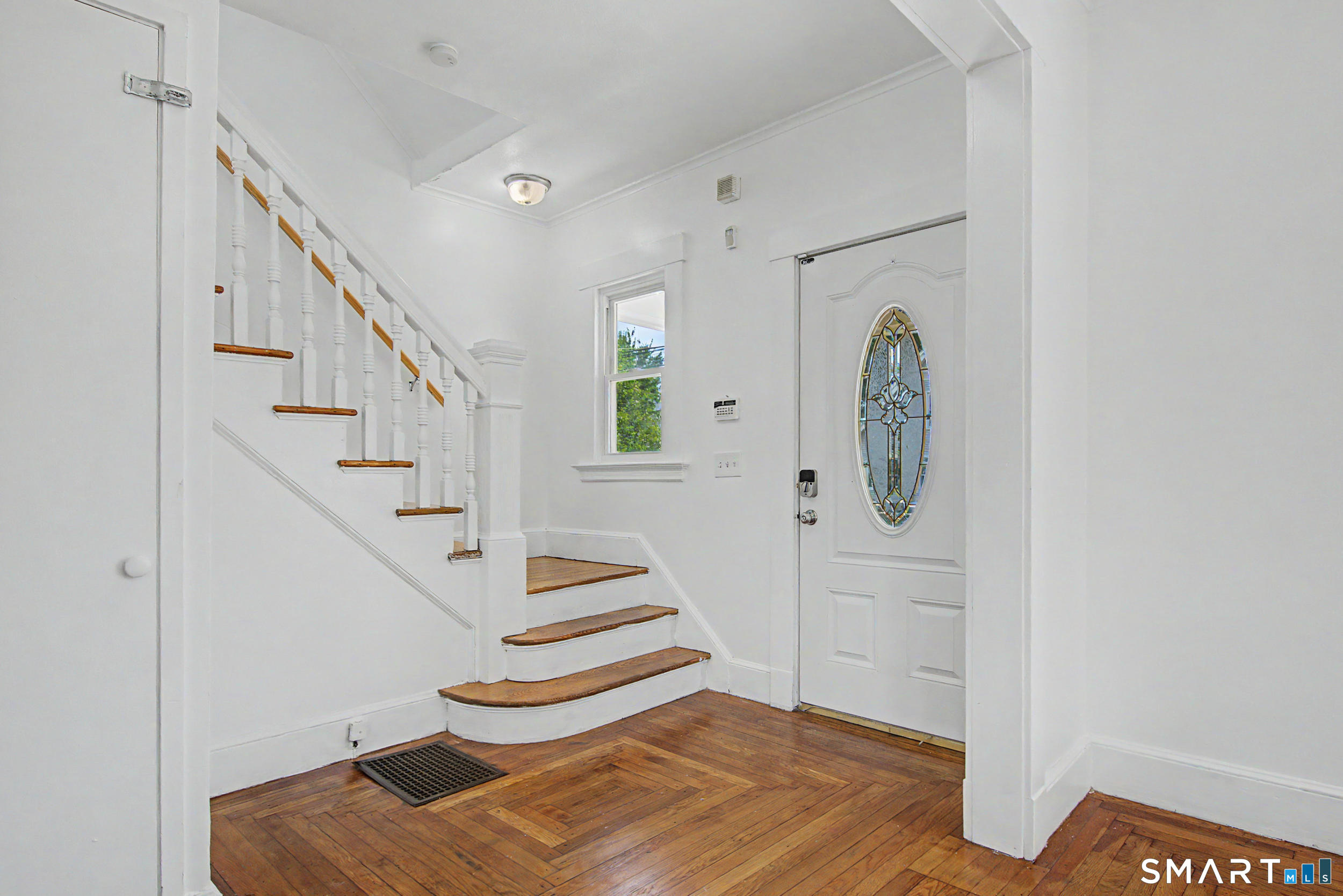 31 Smith Street West Haven CT 06516