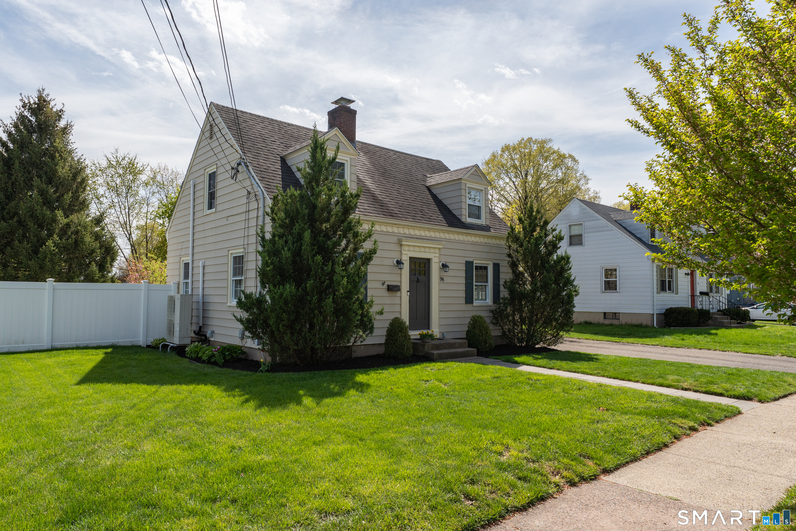 98 Colonial Drive Hamden CT 06518