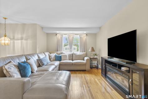 140 Flower Drive Hamden CT 06518