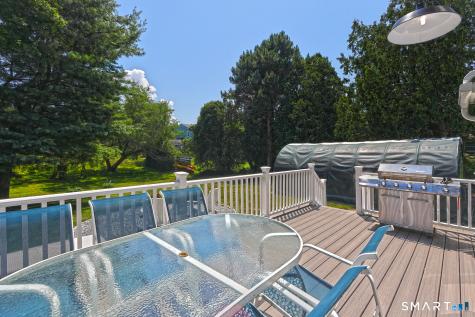 4 Pine Place Clinton CT 06413