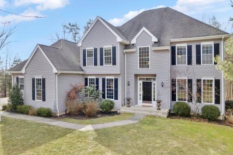 10 Churchill Place Avon CT 06001