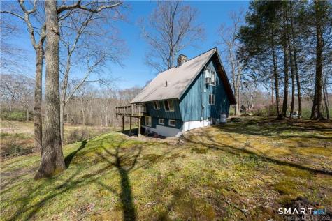 46 Hillyndale Road Mansfield CT 06268