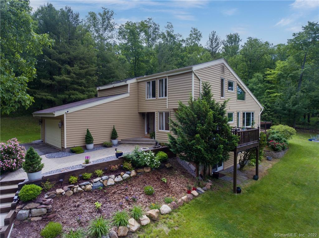111 Ayrshire Lane Avon CT 06001