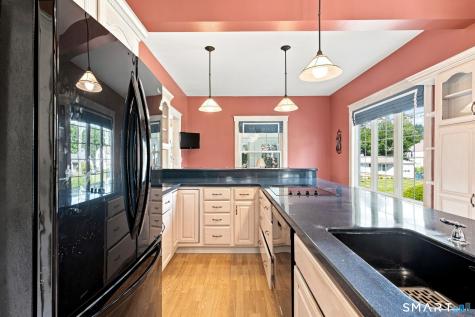 24 Ridgeway Street Newington CT 06111