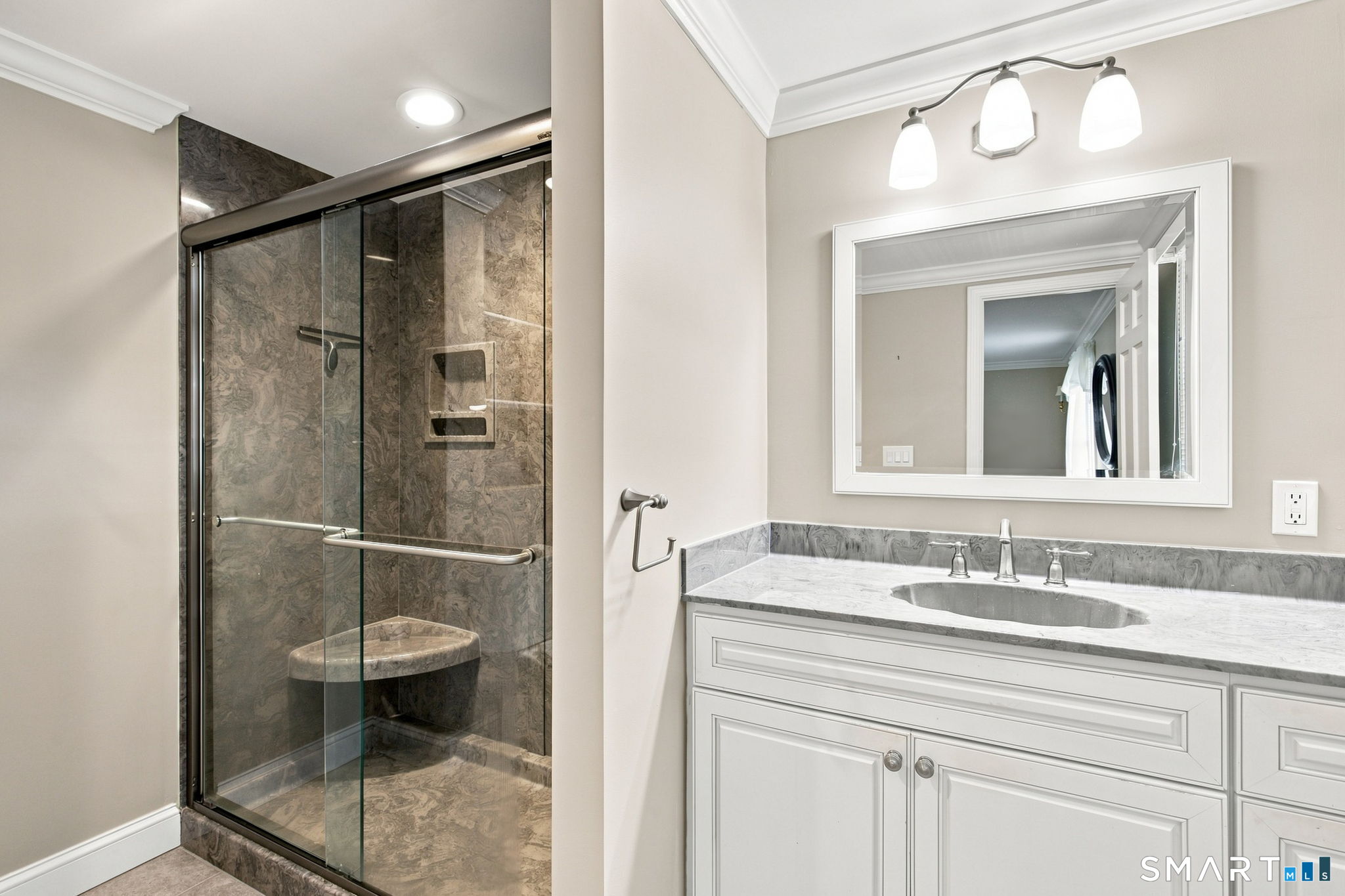 24 Ridgeway Street Newington CT 06111