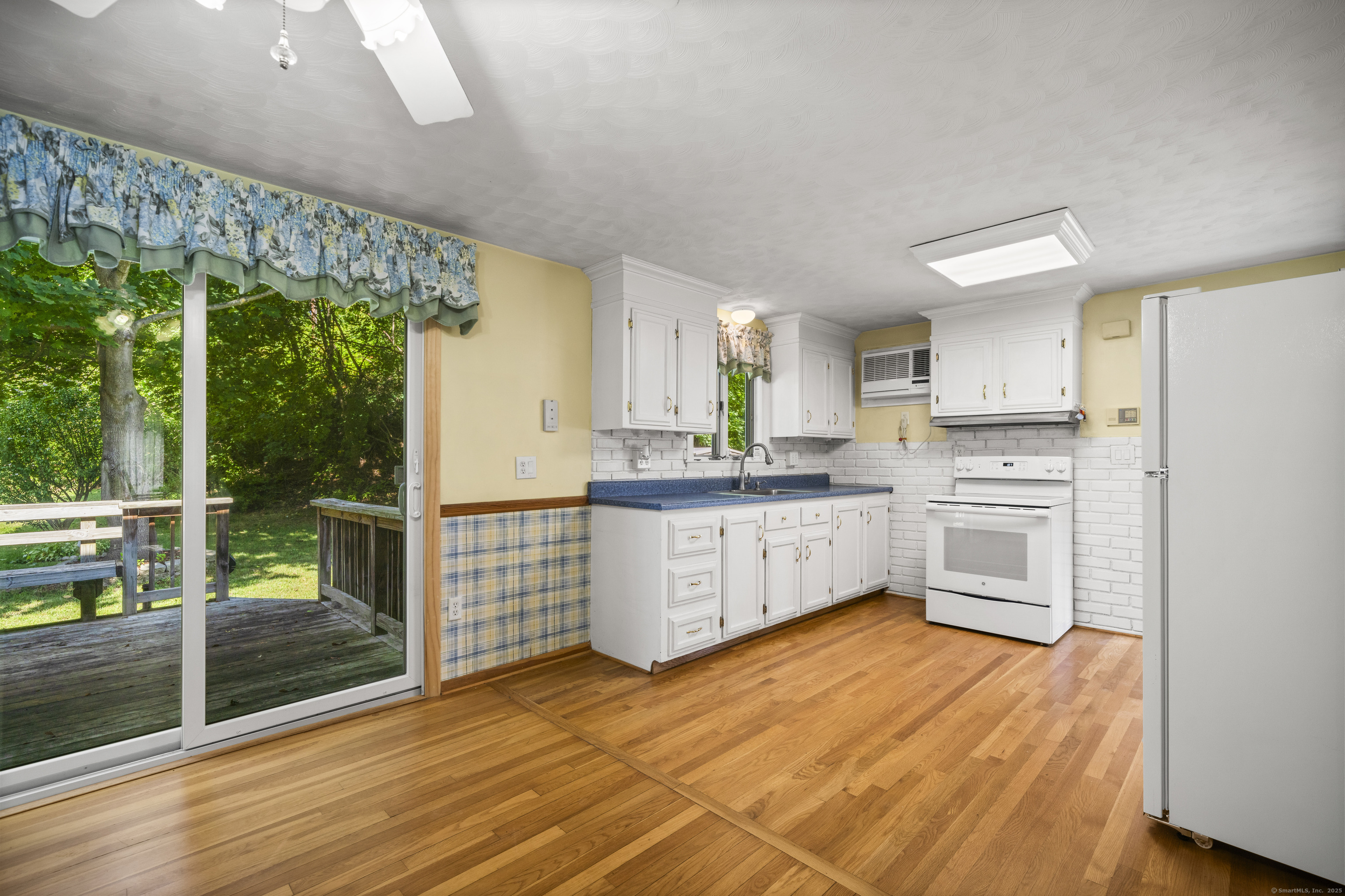 23 Clear Street Enfield CT 06082