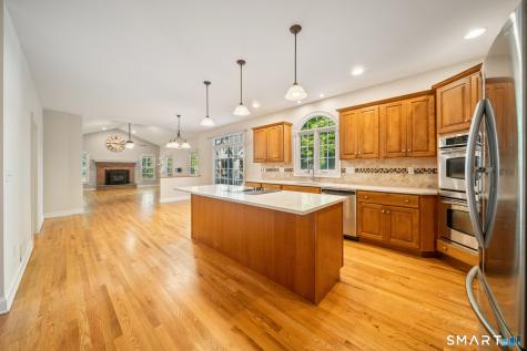 6 Little Valley Road Oxford CT 06478