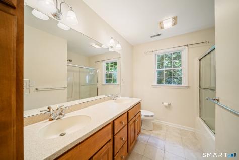 6 Little Valley Road Oxford CT 06478