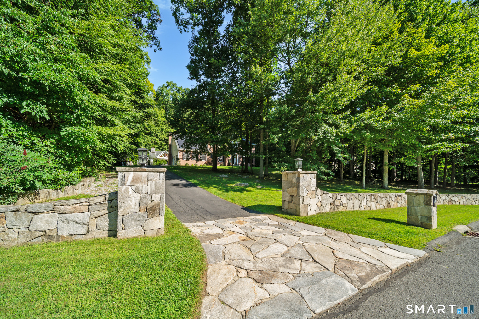 6 Little Valley Road Oxford CT 06478