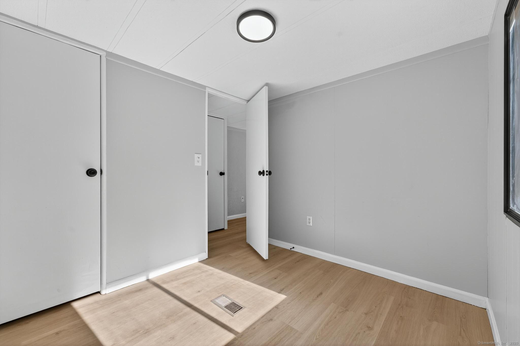 32 Nashua Street Norwich CT 06360