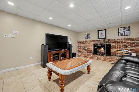 404 Narrow Lane Orange CT 06477