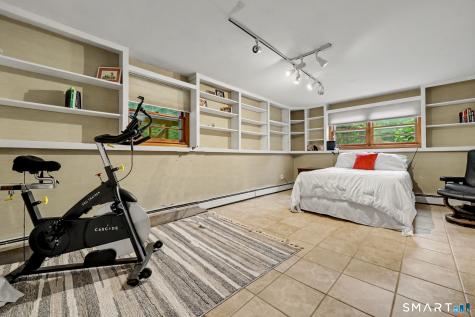 404 Narrow Lane Orange CT 06477