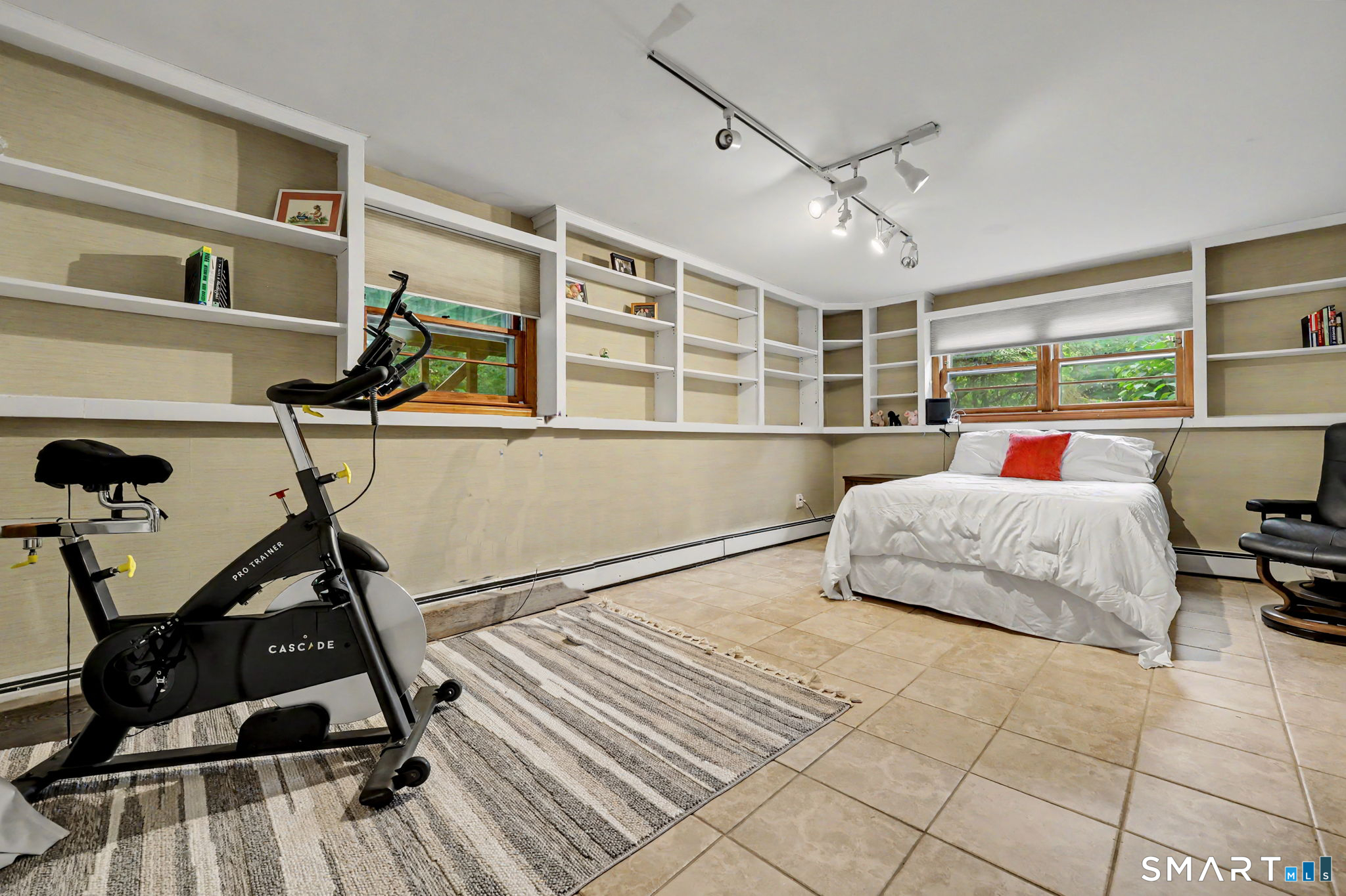 404 Narrow Lane Orange CT 06477