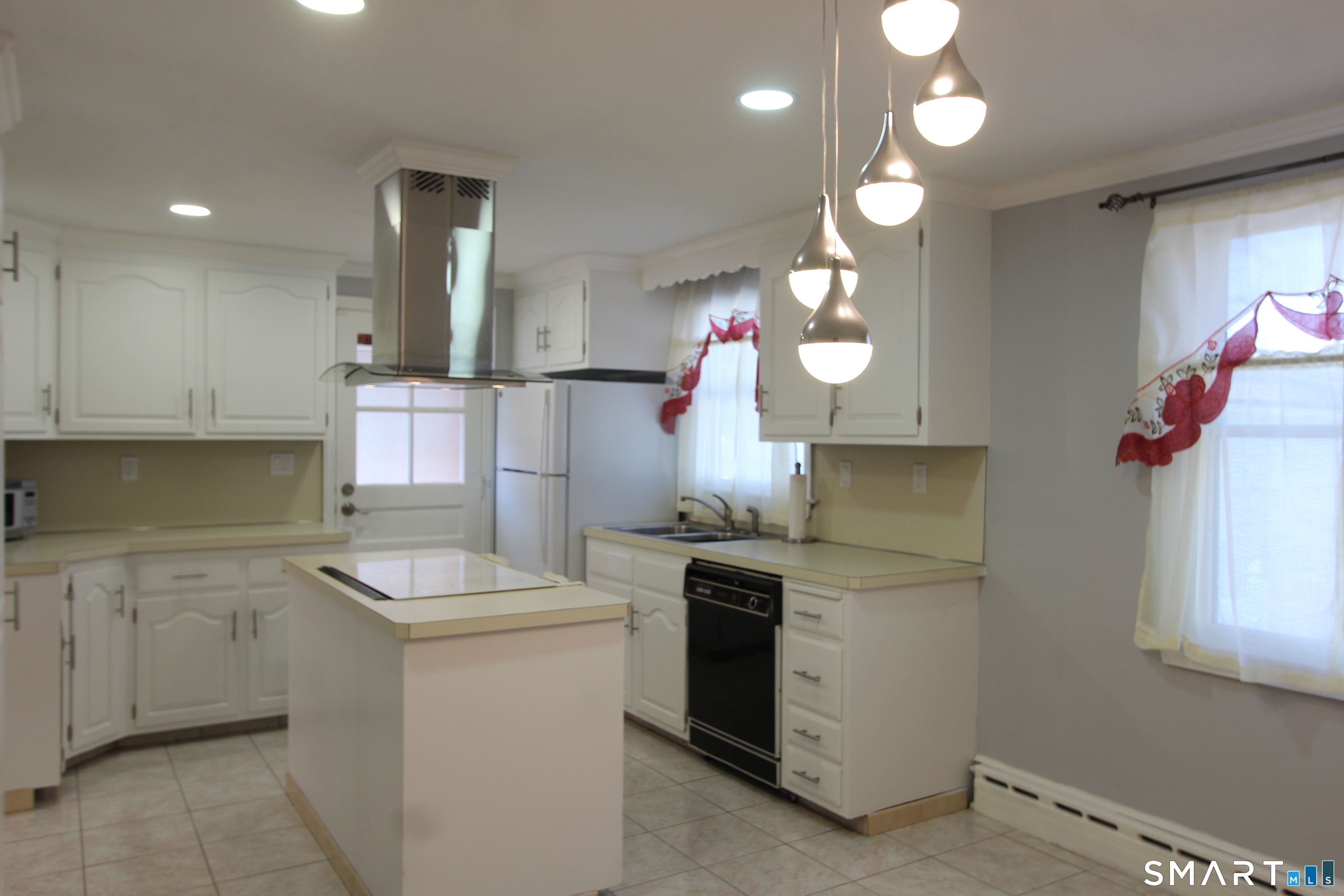 98 Shadycrest Drive East Hartford CT 06118