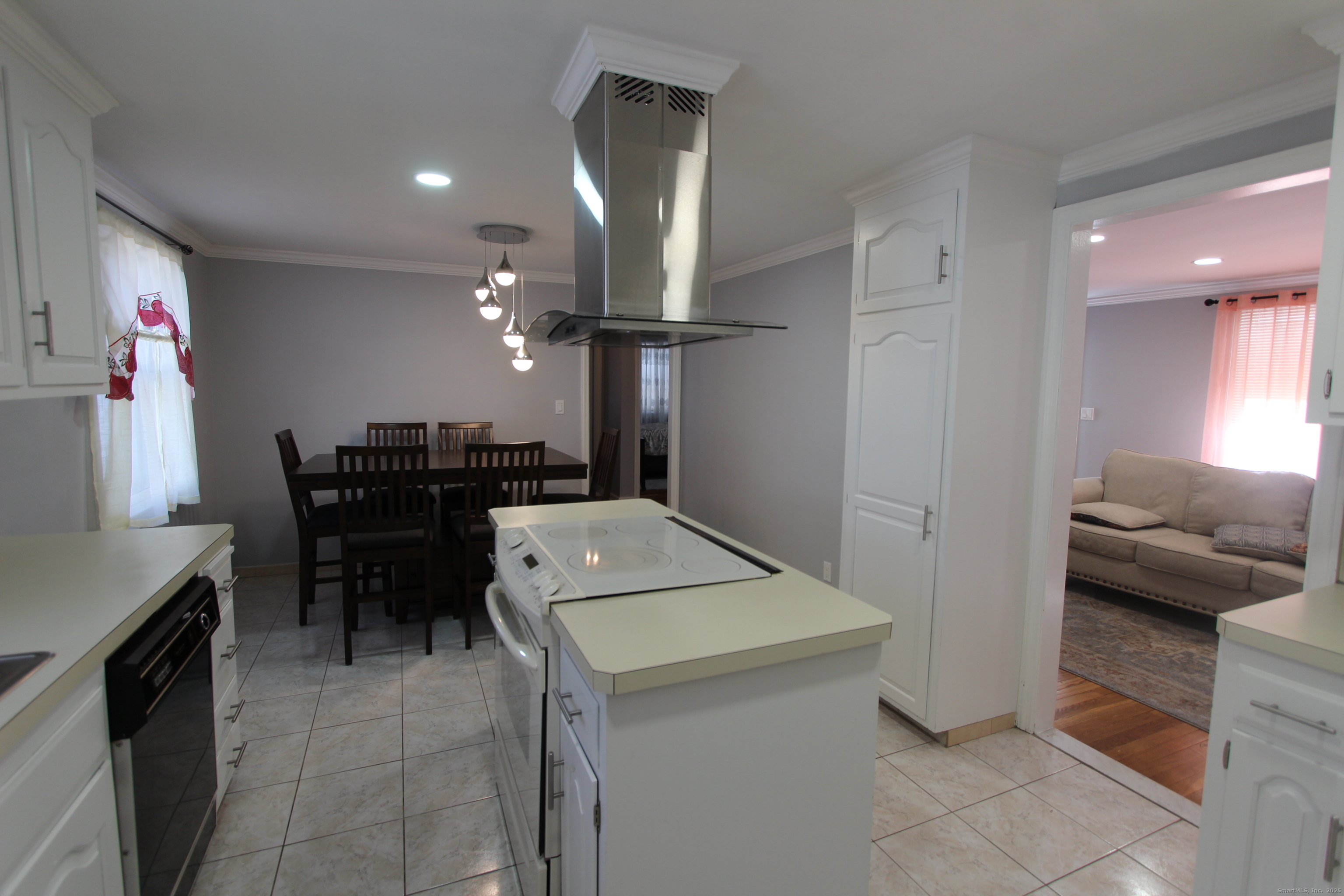 98 Shadycrest Drive East Hartford CT 06118