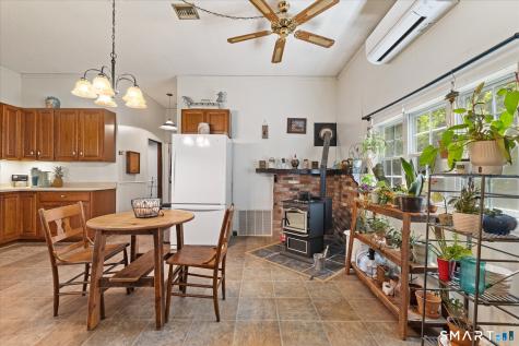 817 Thompson Road Thompson CT 06277