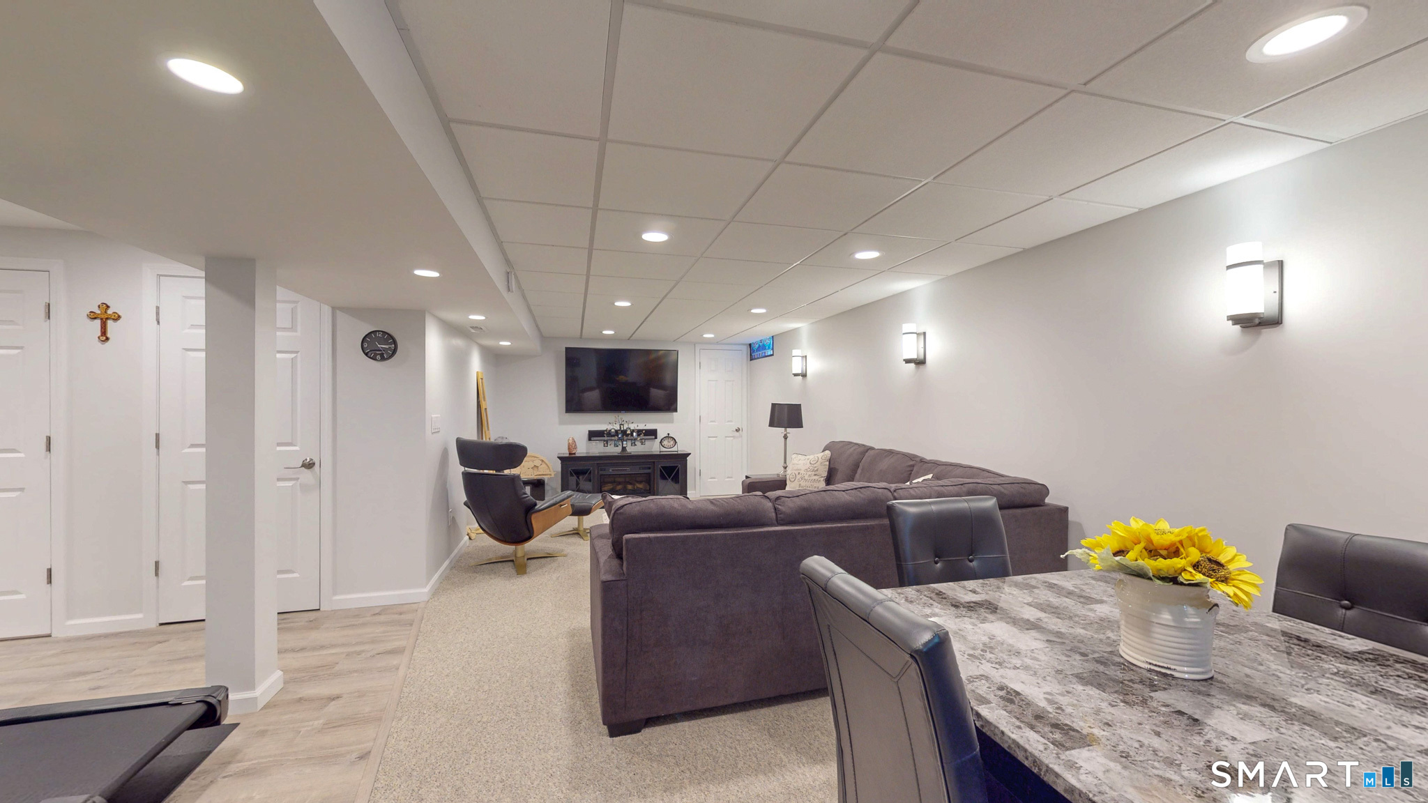 97 Pfister Drive Newington CT 06111